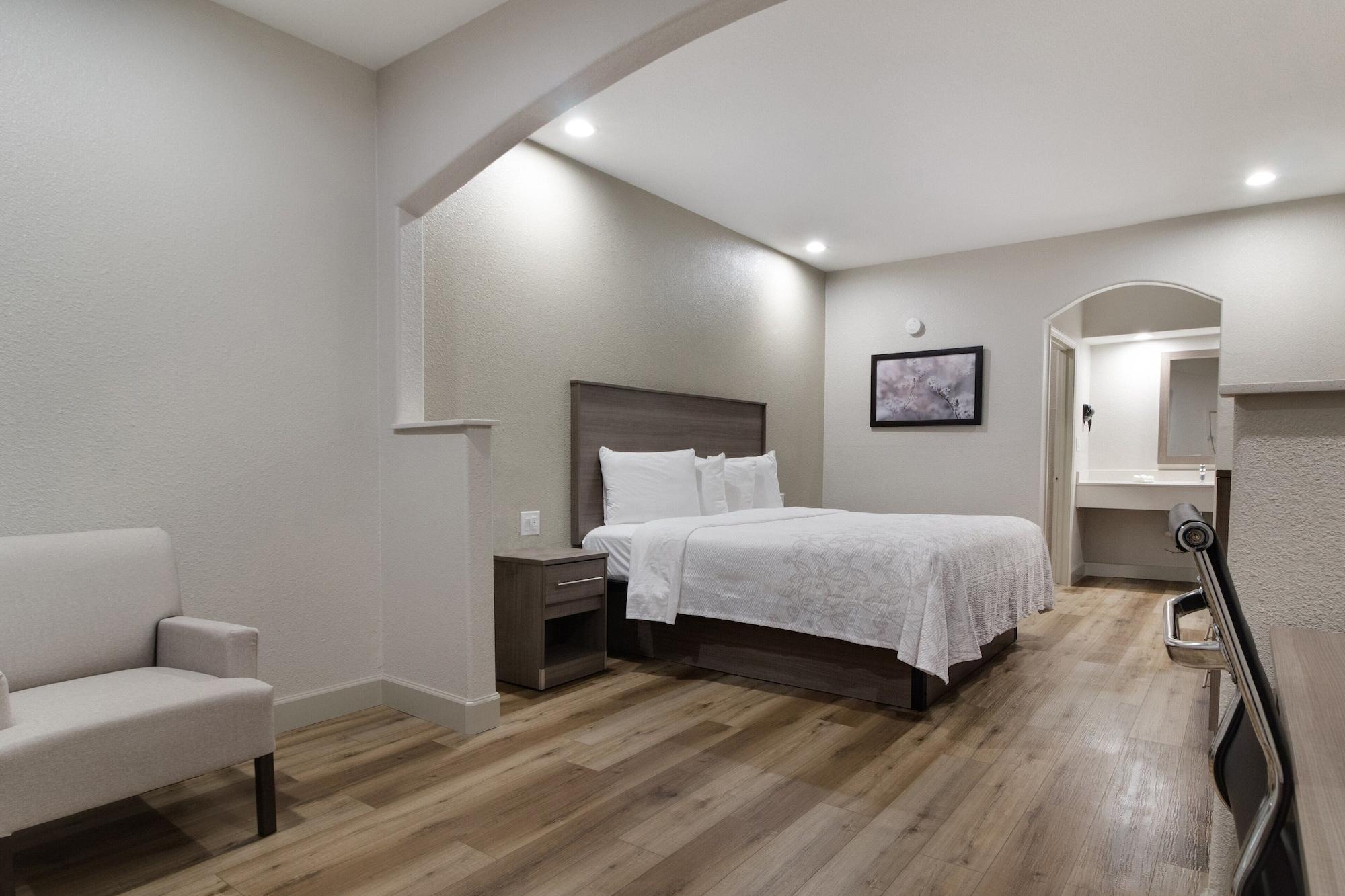 Red Roof Inn Plus + Galveston - Beachfront Ngoại thất bức ảnh