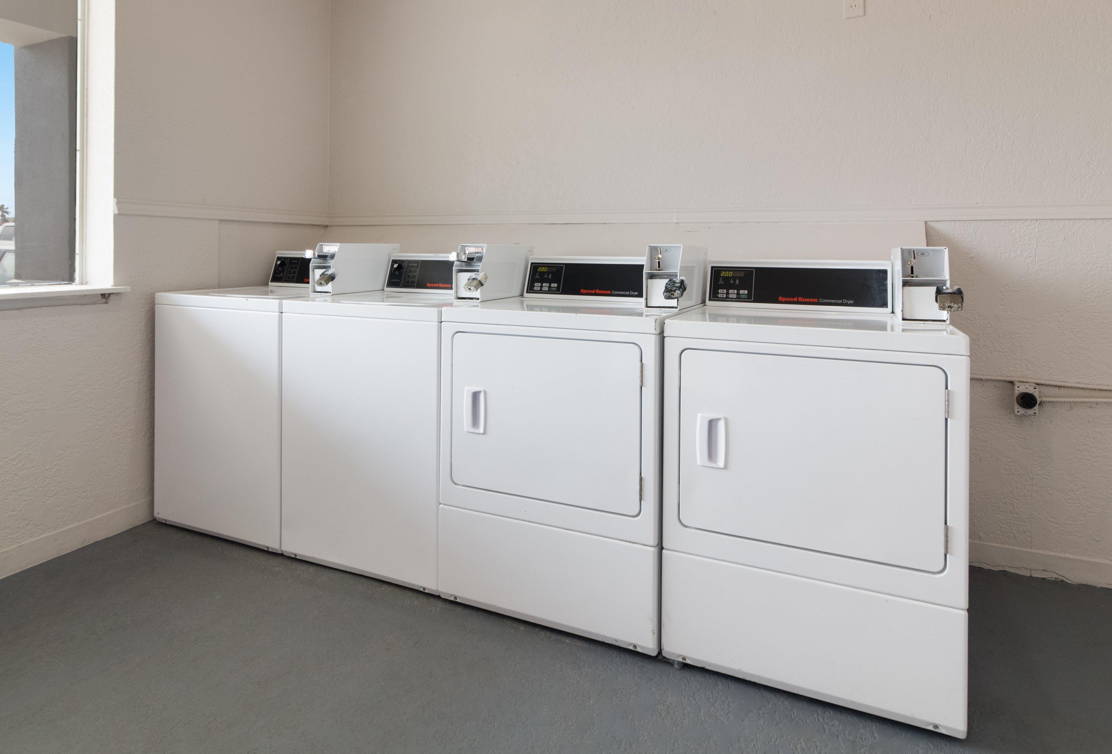 Red Roof Inn Plus + Galveston - Beachfront Ngoại thất bức ảnh