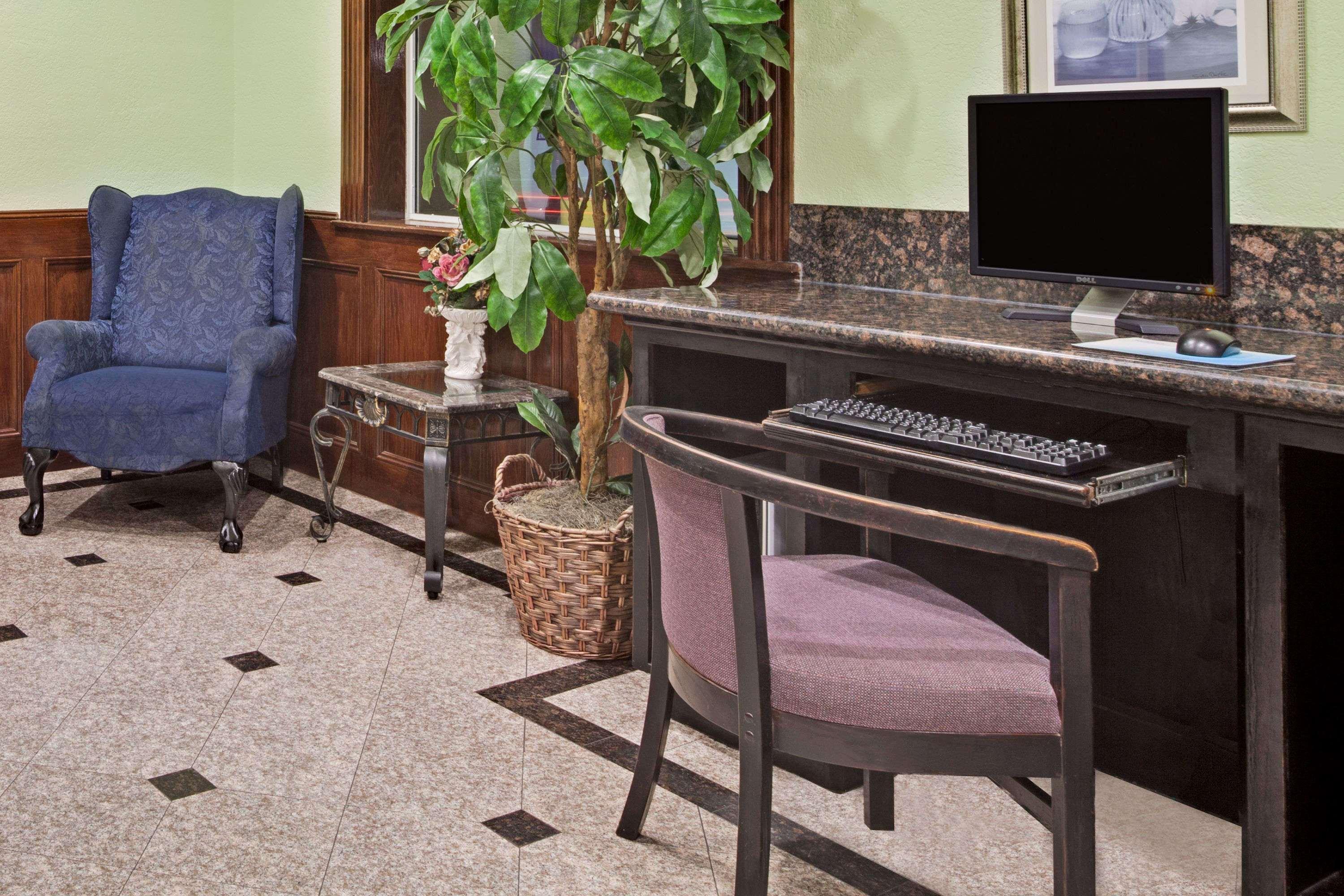 Red Roof Inn Plus + Galveston - Beachfront Ngoại thất bức ảnh