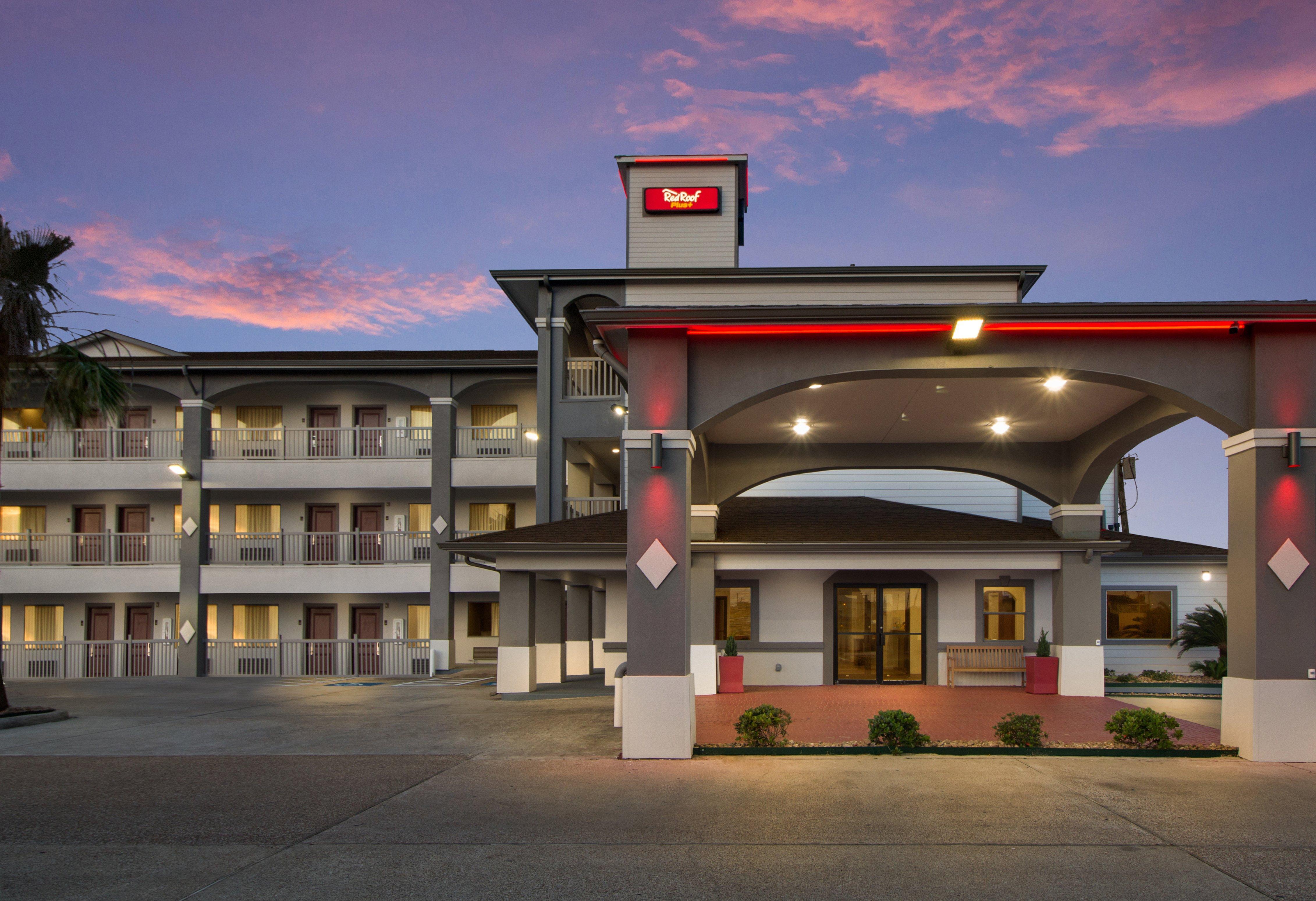 Red Roof Inn Plus + Galveston - Beachfront Ngoại thất bức ảnh