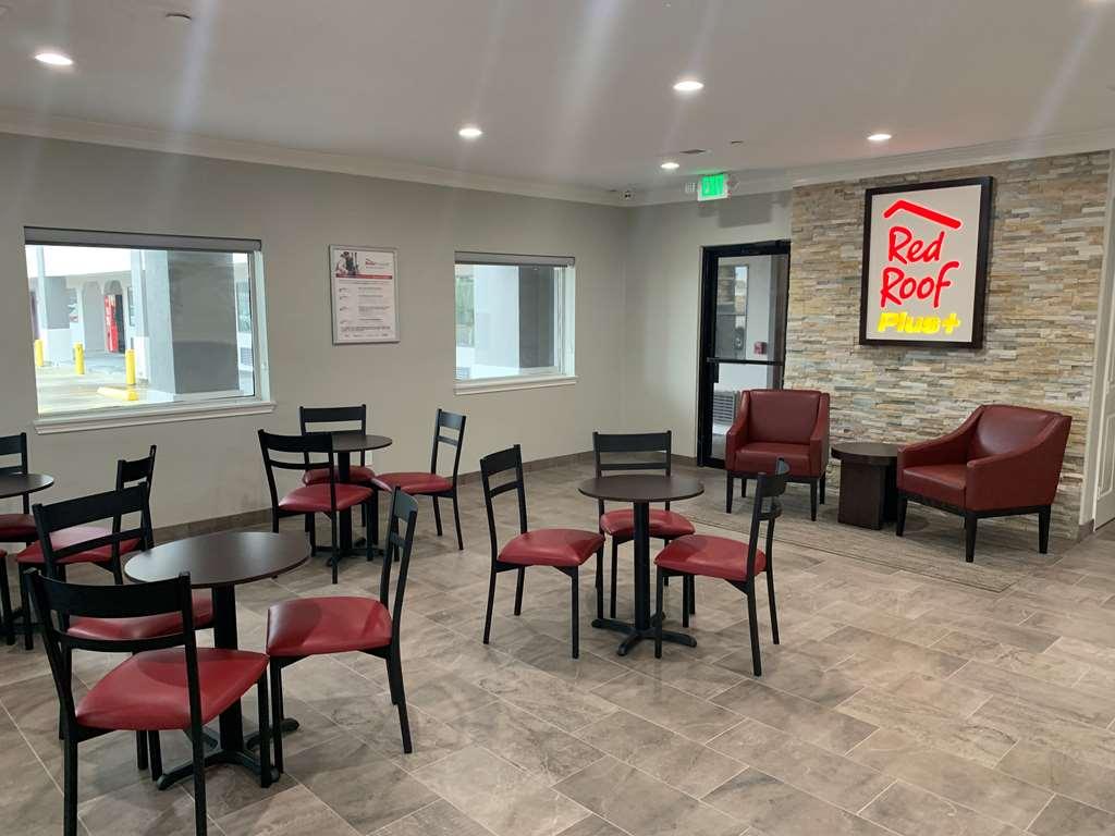 Red Roof Inn Plus + Galveston - Beachfront Nội địa bức ảnh